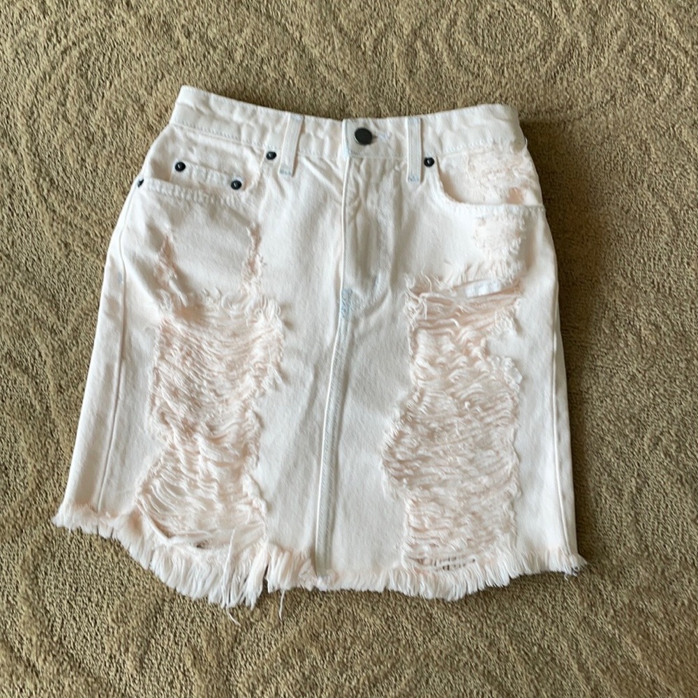 CARMAR denim skirt. - Picture 4 of 12